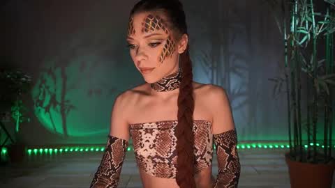 Snapshot of elly_fry chatting on 14, 12, 2024 Art Place online show from 14, 12, 2024