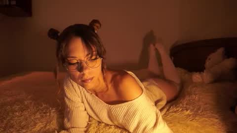 Snapshot of elly_fry chatting on 18, 10, 2025 Art Place online show from 18, 10, 2025