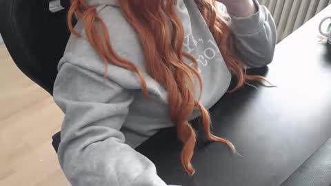 Elly online show from 30, 10, 2025