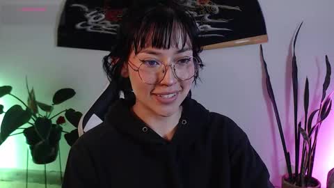 Snapshot of elly_uwuw chatting on 8, 1, 2026 Emy Castro online show from 8, 1, 2026