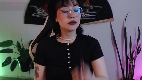 Snapshot of elly_uwuw chatting on 10, 1, 2026 Emy Castro online show from 10, 1, 2026