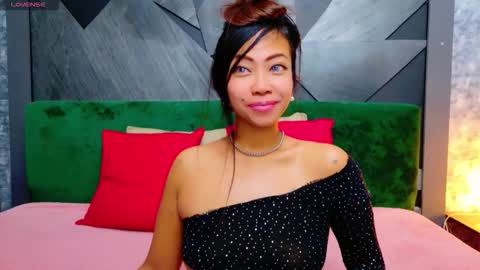 ellyaquinn online show from 8, 10, 2025