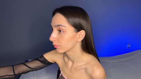 Snapshot of ellzabeth_ellison chatting on 2, 2, 2025 Im online Fri Sun Mon Tue Thu Fri Sat3 from 1000 online show from 2, 2, 2025