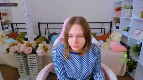 elma_lily online show from 4, 2, 2026