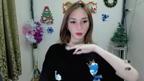 elora_charming online show from 2, 1, 2025