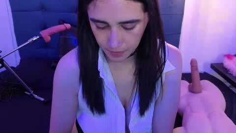 elowen_halley1 online show from 29, 9, 2025