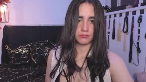 elowen_halley1 online show from 21, 11, 2025