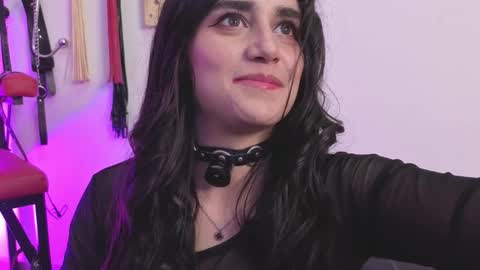 elowen_halley1 online show from 10, 1, 2026