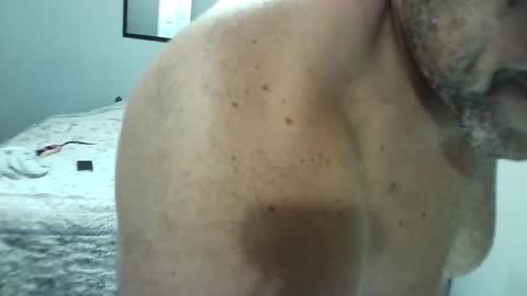 Snapshot of elpouto chatting on 16, 11, 2025 Elpouro online show from 16, 11, 2025