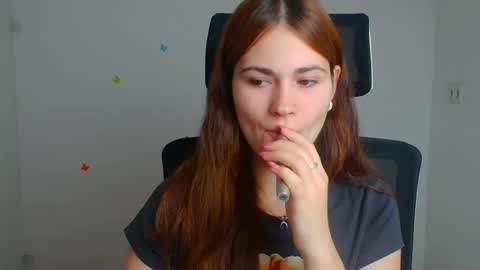 Snapshot of elsa_mur chatting on 8, 11, 2025 Elsa online show from 8, 11, 2025