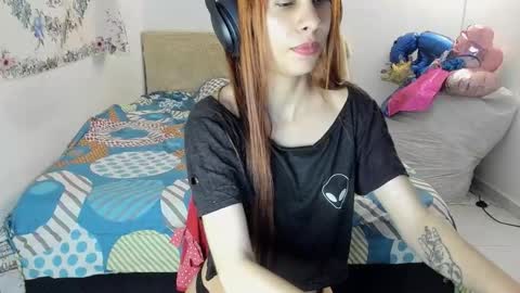 Snapshot of ely_slim chatting on 13, 10, 2025 Elizabeth online show from 13, 10, 2025