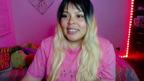 Snapshot of elymoon chatting on 18, 3, 2026 Ely online show from 18, 3, 2026