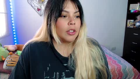 Snapshot of elymoon chatting on 31, 3, 2026 Ely online show from 31, 3, 2026