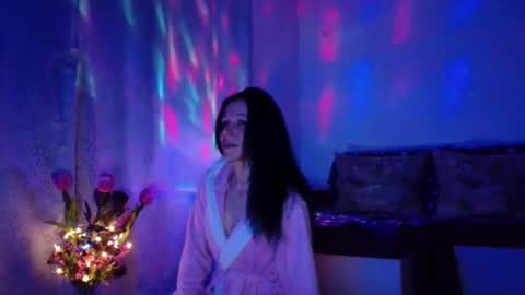 Elisa online show from 2, 3, 2025