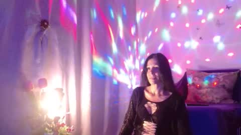 Elisa online show from 1, 10, 2025