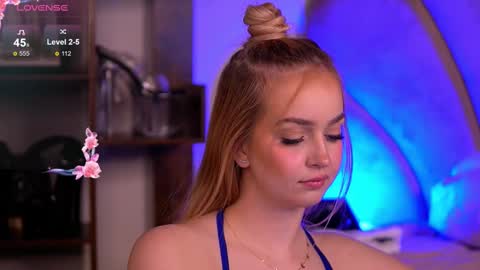 ElysaWetxx online show from 11, 3, 2025