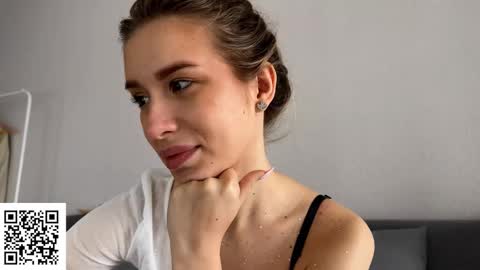 Elysia online show from 19, 10, 2025