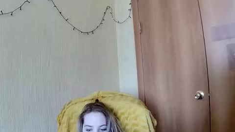 Elza Kom online show from 9, 3, 2026