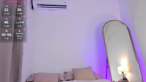 Snapshot of elza_fuentes01 chatting on 5, 11, 2025 Michelle online show from 5, 11, 2025