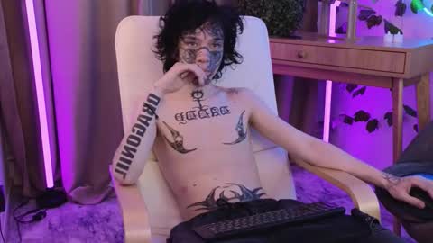 em0_b0y online show from 1, 2, 2026