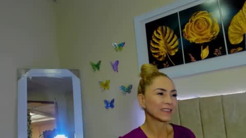 ema garcia  online show from 22, 9, 2025