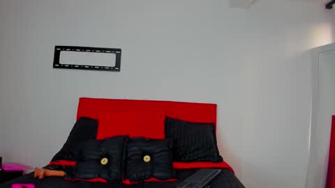 Snapshot of ema_garciaa chatting on 2, 11, 2025 ema garcia online show from 2, 11, 2025