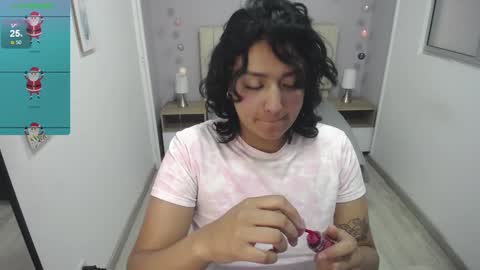 Snapshot of ema_saenz chatting on 23, 12, 2024 Ema online show from 23, 12, 2024