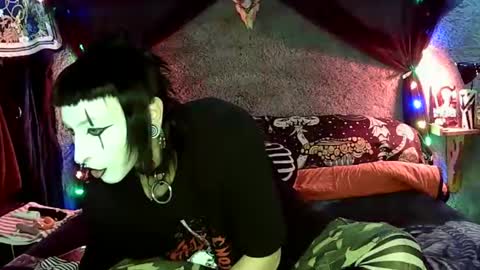 Punky Princess online show from 27, 11, 2025