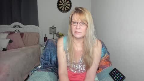 Snapshot of emberpheonixxx chatting on 9, 1, 2025 Ember Pheonixxx online show from 9, 1, 2025