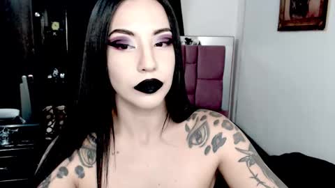 Emerald Black online show from 23, 11, 2025