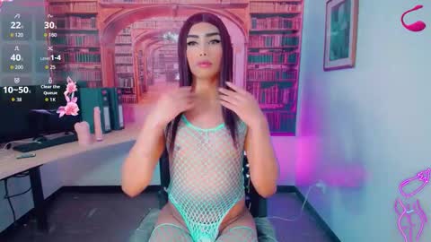 Snapshot of emeli_roushot chatting on 15, 11, 2025 Emeli online show from 15, 11, 2025