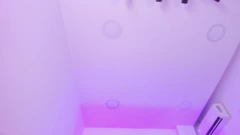 emelie_89 online show from 27, 12, 2024