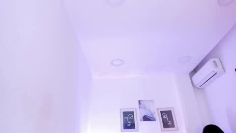 emelie_89 online show from 9, 10, 2025