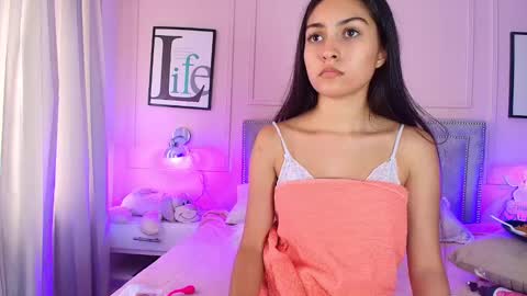 Snapshot of emelie_ch_ chatting on 12, 1, 2025 Emily  online show from 12, 1, 2025