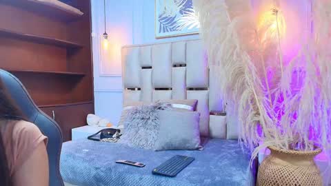 Snapshot of emelie_ch_ chatting on 23, 1, 2025 Emily  online show from 23, 1, 2025