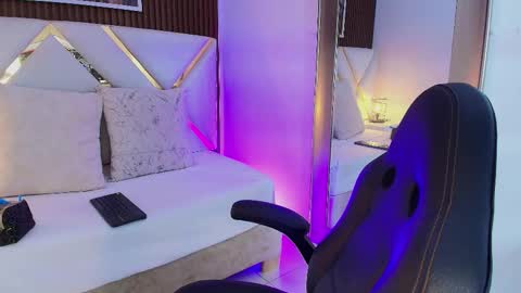 Snapshot of emelie_ch_ chatting on 10, 3, 2026 Emily online show from 10, 3, 2026