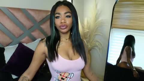 anyelii  online show from 11, 3, 2025