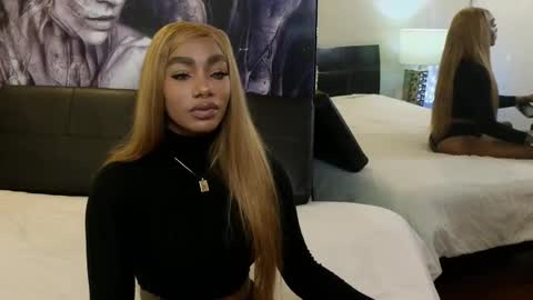 Snapshot of emely_brandon_ chatting on 22, 12, 2025 anyelii online show from 22, 12, 2025