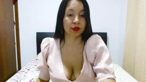 emely_sexx online show from 12, 12, 2024