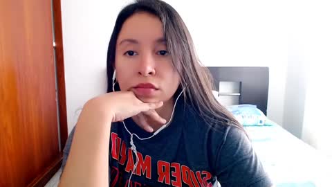 emely_sexx online show from 3, 2, 2025
