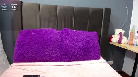 Snapshot of emi_candi chatting on 24, 12, 2024 emi online show from 24, 12, 2024