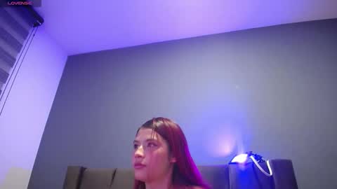 Snapshot of emi_candi chatting on 29, 9, 2025 emi online show from 29, 9, 2025