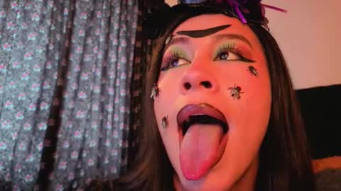 Emilia Gomez online show from 25, 10, 2025