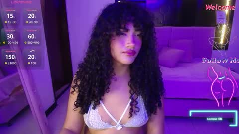 Emily Smith online show from 30, 9, 2025