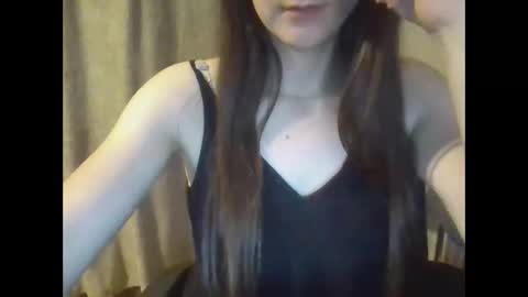 emili0899 online show from 22, 9, 2025