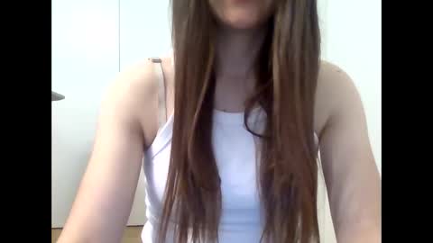 emili0899 online show from 3, 10, 2025
