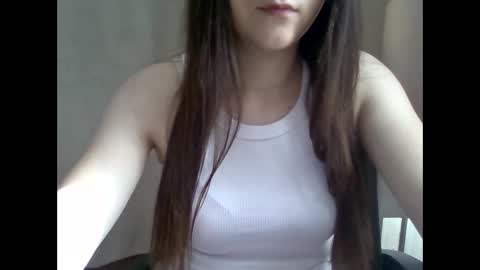 emili0899 online show from 5, 10, 2025