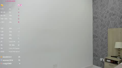 Snapshot of emili_lenus chatting on 23, 12, 2024 Emili Lenus online show from 23, 12, 2024