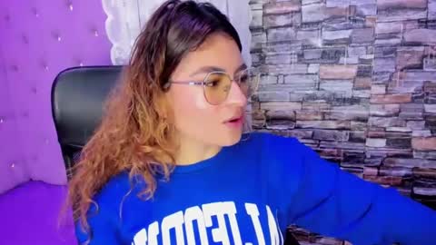 Emy  online show from 30, 9, 2025
