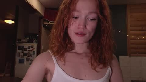 Snapshot of emiliyafox chatting on 23, 10, 2025 Emi online show from 23, 10, 2025